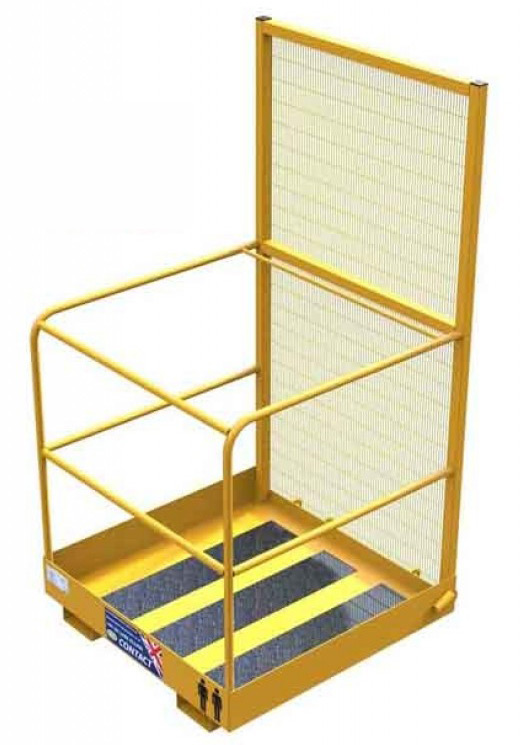 Small work cage suitable to be lifted by a forklift